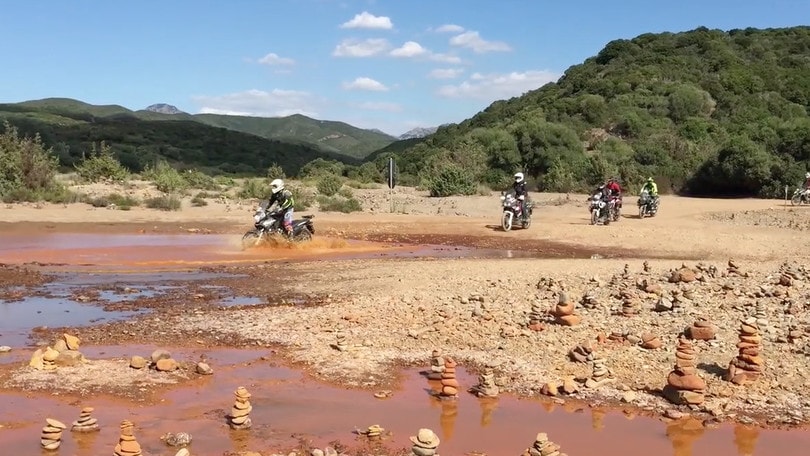 Raid on-off maxienduro Sardegna con InMoto - VIDEO