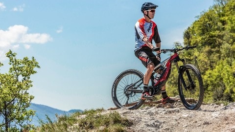 Troy Bayliss in sella alla Ducati MIG-RR - LE FOTO