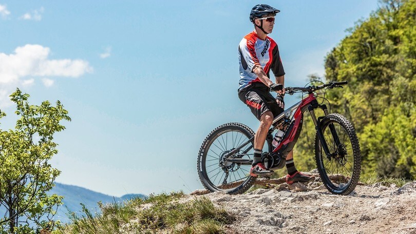 Troy Bayliss in sella alla Ducati MIG-RR - LE FOTO