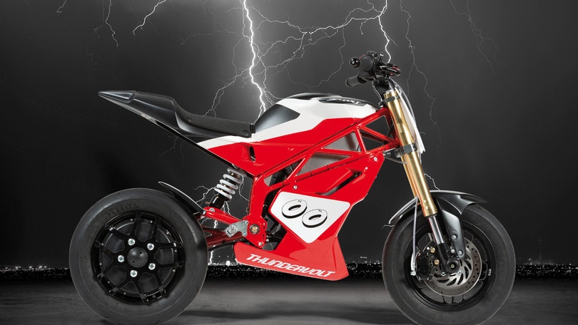 Reggiani, sette T-Volt al Galliano Park per girare in pista