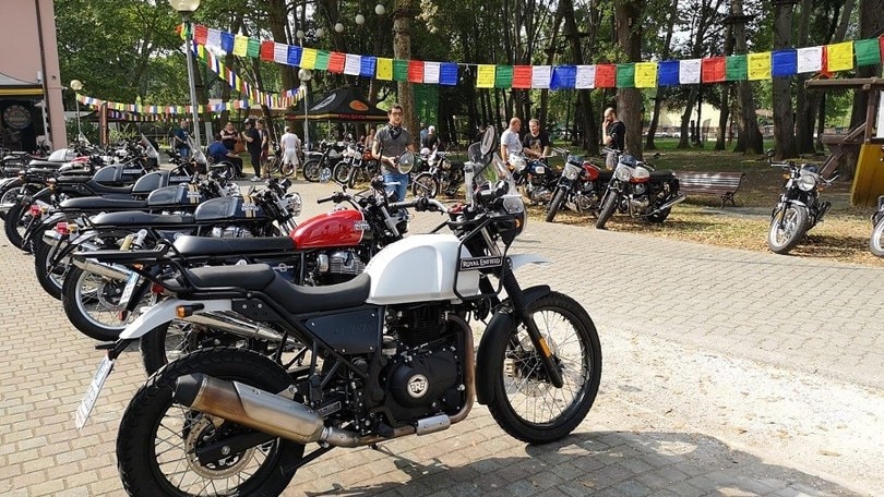 Siamo stati a Massa in compagnia del popolo Royal Enfield