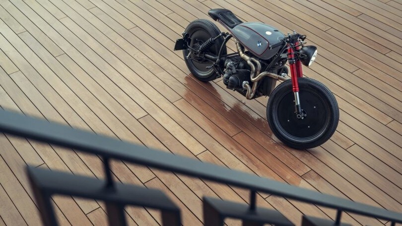 Moto Adonis, le café racer orange: super-gallery