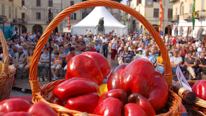 Il weekend delle sagre propone peperoni, fettuccine e fagioli “regina”