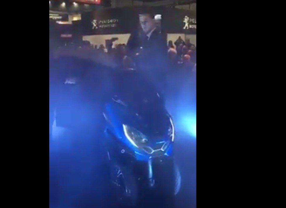 Peugeot, ecco Metropolis RS Concept: VIDEO EICMA