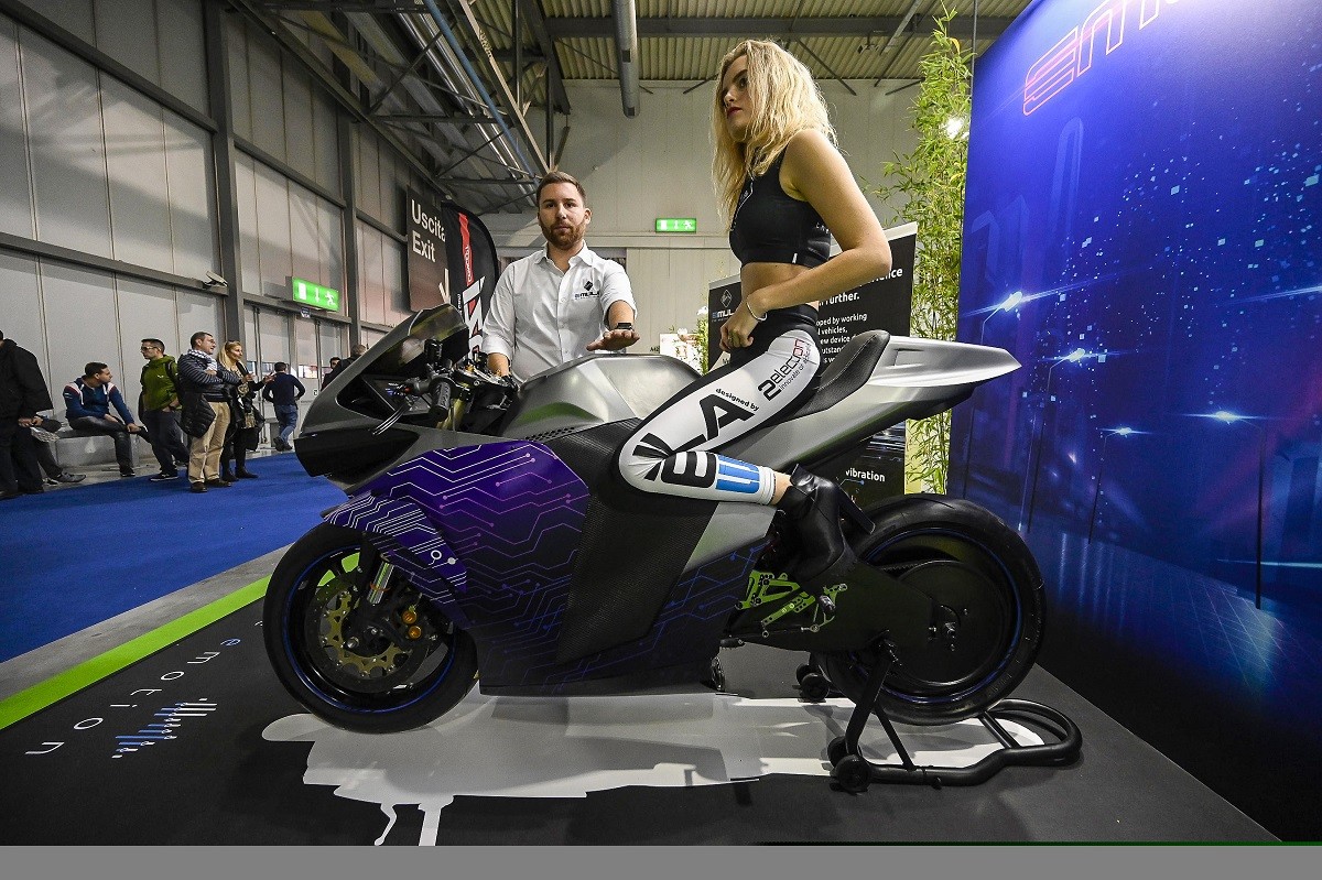 EMULA, a EICMA 2019 l'elettrica che sembra una termica