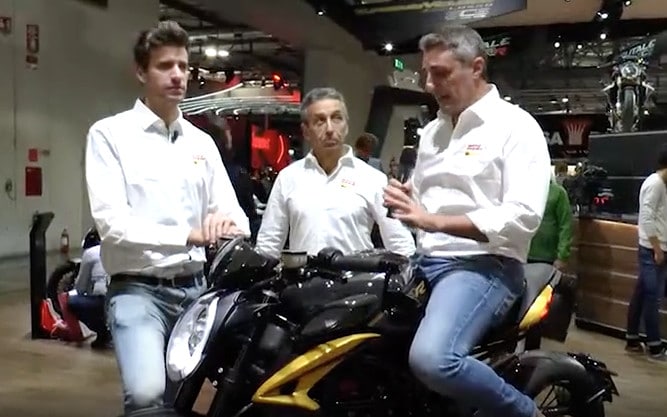 EICMA LIVE 2019: Mv Agusta Dragster 800 RR SCS VIDEO