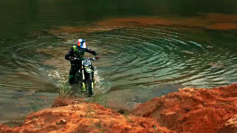 Milandr SM-250: la moto elettrica che non teme l’acqua - LE FOTO