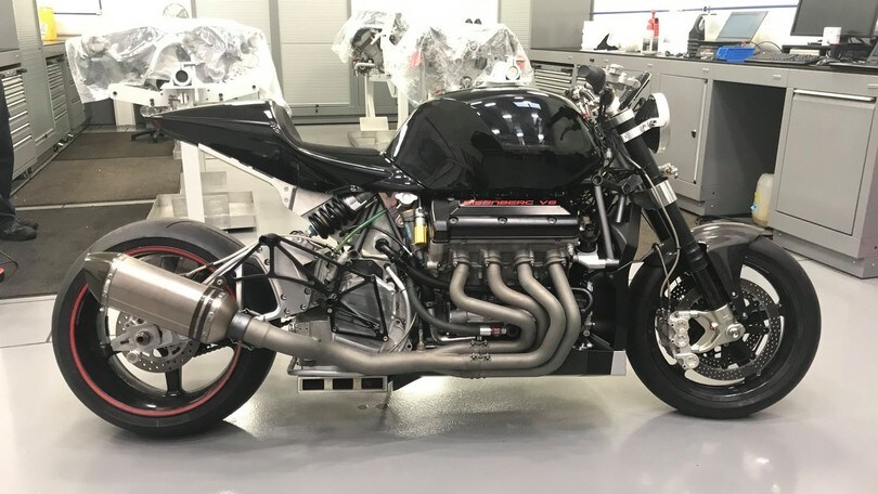 Eisenberg V8, la naked mostruosa da 500 cv FOTO