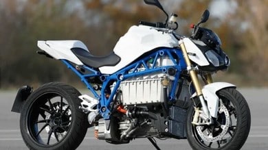 BMW, svelato il concept E-Power Roadster