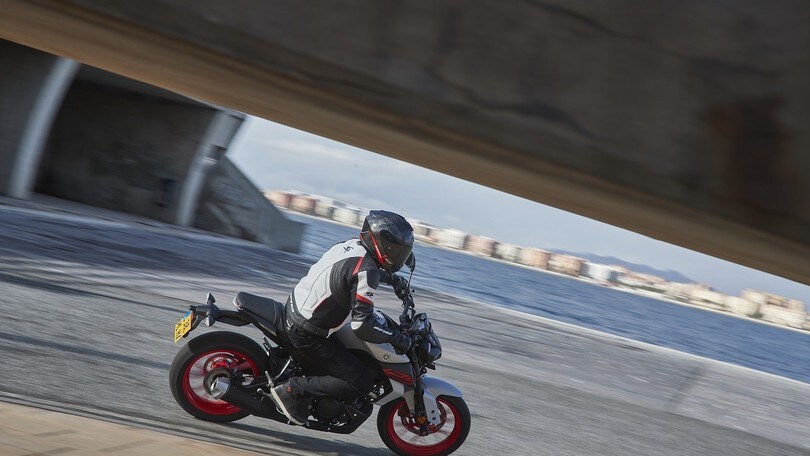 Yamaha MT125 e MT03: il lato dark delle piccole