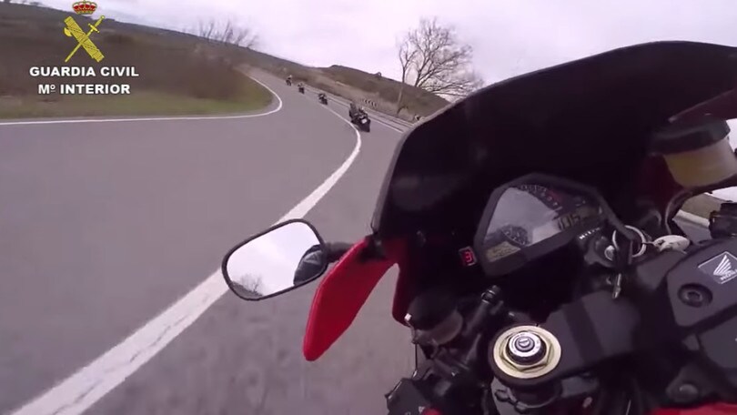 Spagna, motociclisti pubblicano video sul web: multe per 14.100 euro FOTO