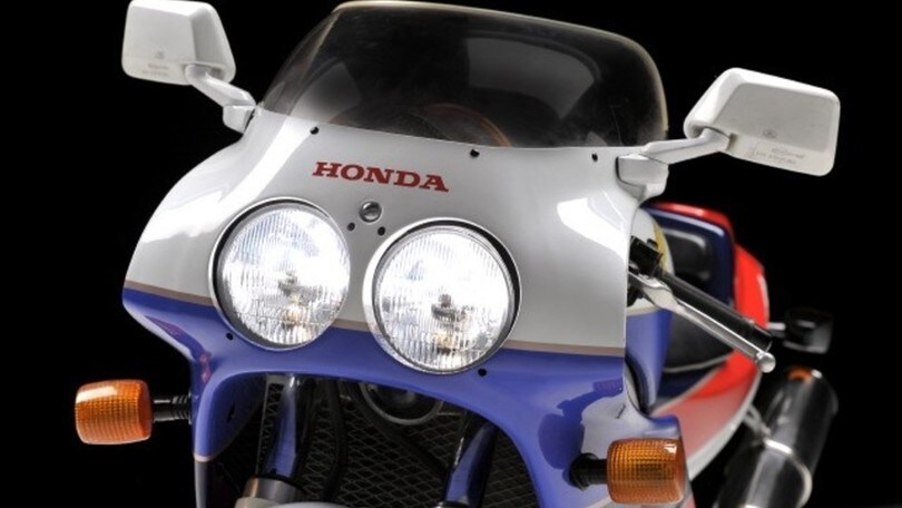 Honda RC30, seconda giovinezza per una leggenda FOTO