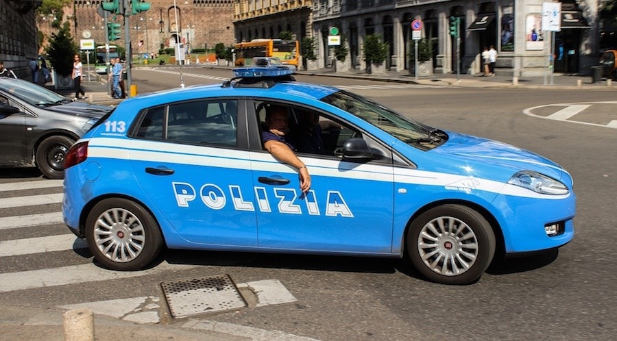 Esce in moto per andare a bere: multa da 7.200 euro