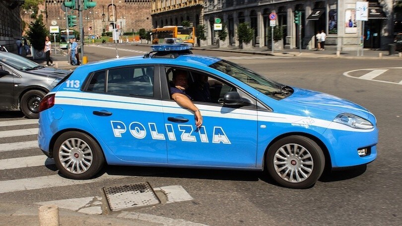 Esce in moto per andare a bere: multa da 7.200 euro