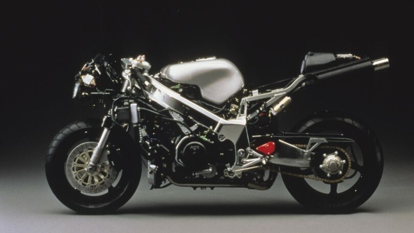 Honda NR 750: è ancora la moto più tecnologica? FOTO