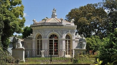 Genova, a piedi nudi nel parco