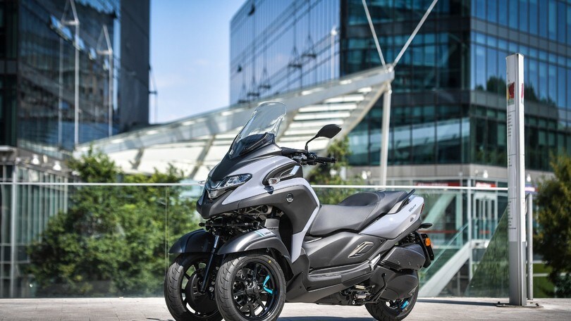Yamaha Tricity 300, LE FOTO DELLA PROVA