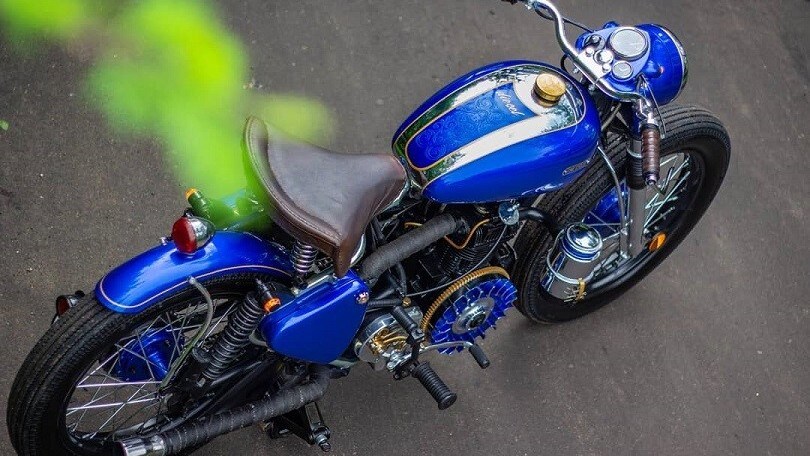 Royal Enfield Bullet 350, il "Pavone" Blu FOTO