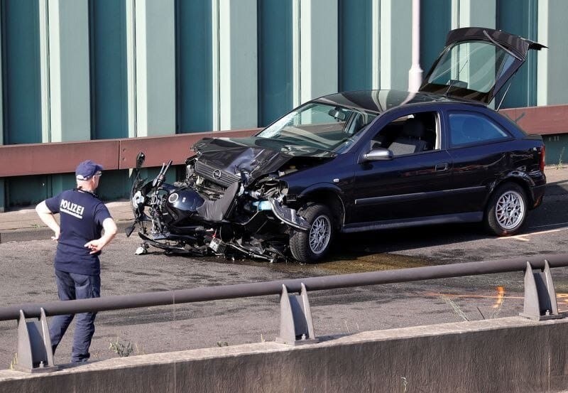 Berlino, attacca con l'auto tre motociclisti: atto "terrorista"?
