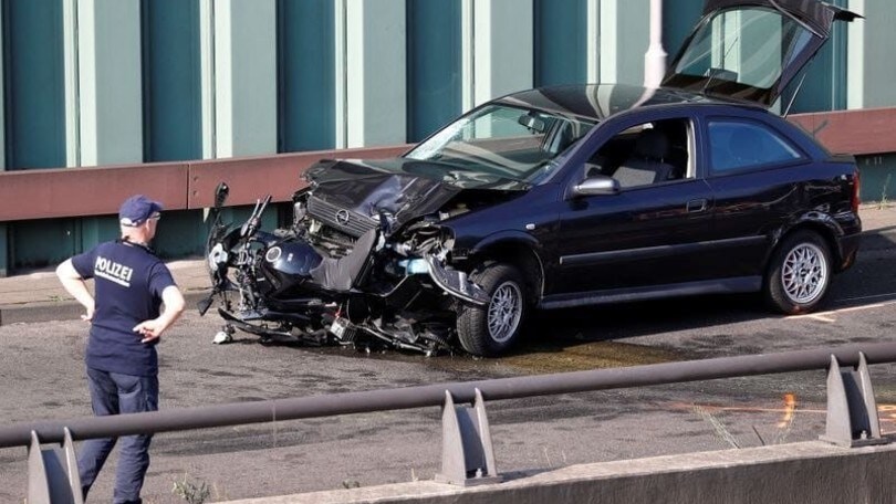 Berlino, attacca con l'auto tre motociclisti: atto "terrorista"?