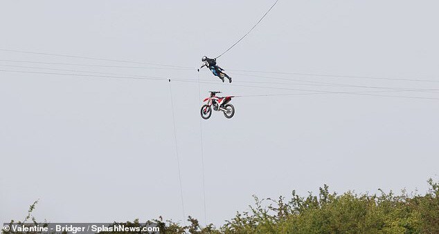 Mission: Impossible 7, incendio sul set dopo una scena in moto