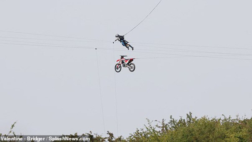 Mission: Impossible 7, incendio sul set dopo una scena in moto