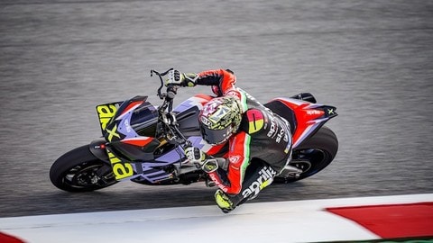 Bomba Aprilia: ecco la Tuono V4 X da 221 CV |FOTO