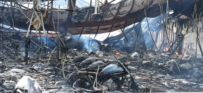 Kawasaki, concessionaria va a fuoco: distrutti oltre cento modelli