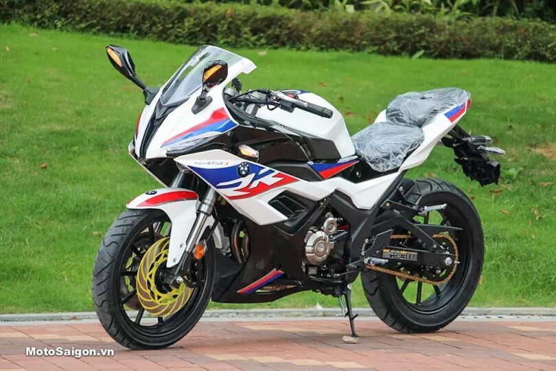 Moto S450RR, clone tutto cinese della BMW S1000RR