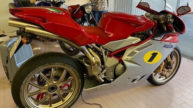 MV Agusta F4 Ago in vendita, il Campione smentisce: “Non era mia”