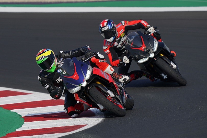 Aprilia RS660, debutta in pista a Misano con i piloti ufficiali