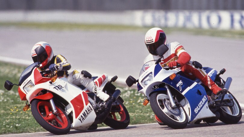 Suzuki RGV Gamma 250 vs Yamaha TZR 250: profumo di corse |FOTO