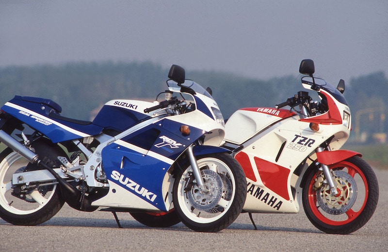 Suzuki RGV Gamma 250 vs Yamaha TZR 250: profumo di corse |FOTO