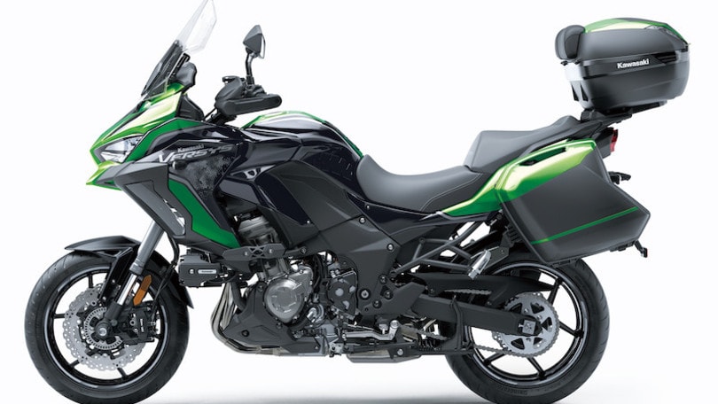 Kawasaki Versys SE con sistema Skyhook di Showa |FOTO