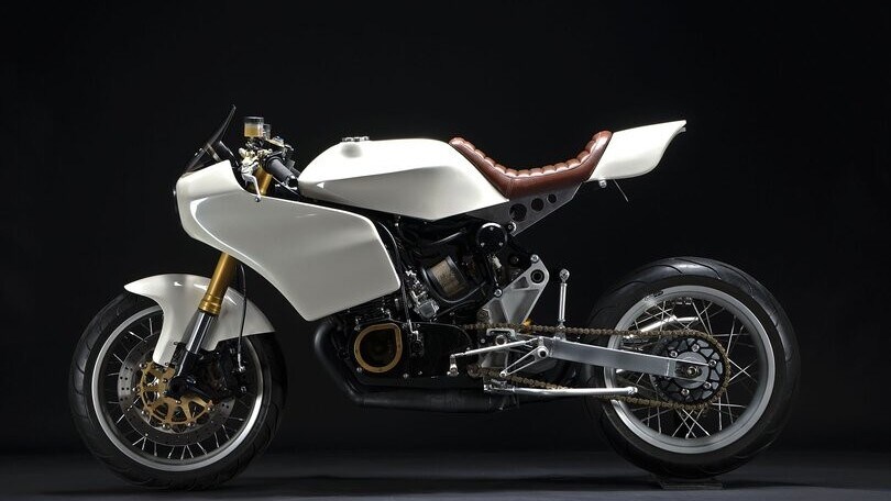 Suzuki GT380 custom by The MotoWorks: FOTO