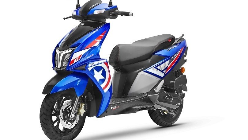 TVS, gli scooter con la livrea degli Avengers: FOTO