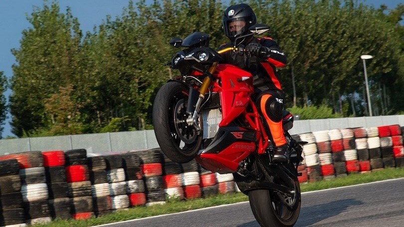 Energica, più sportive con la sigla RS: FOTO