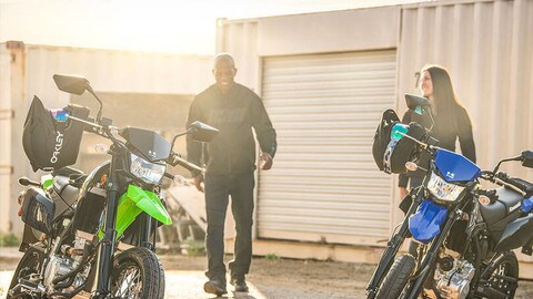 Kawasaki KLX 300 e KLX 300SM 2021: FOTO