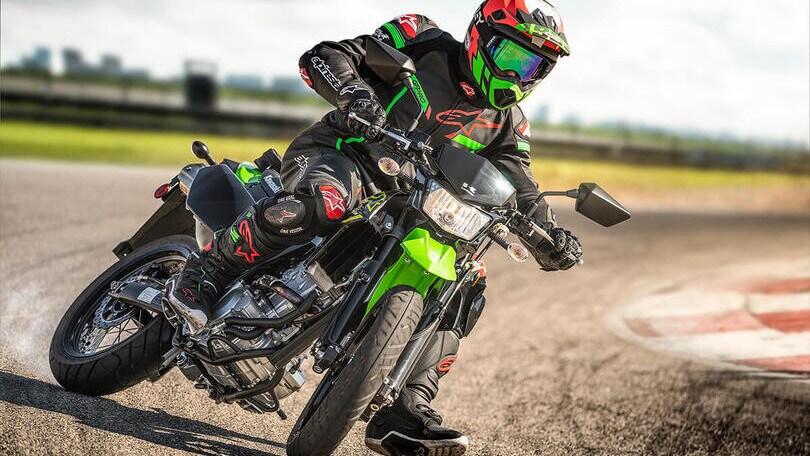 Kawasaki KLX 300 e 300SM 2021: le supermotard in verde per gli USA