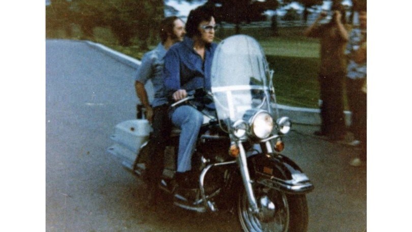 Harley Davidson FLH del 1975 di Elvis Presley all’asta FOTO