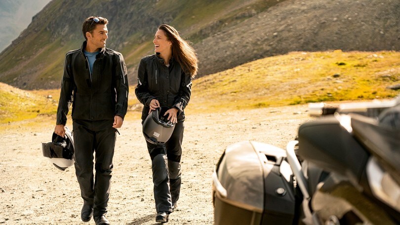 Bmw, linea abbigliamento tecnico 2021 FOTO