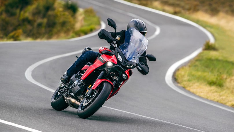 Yamaha Tracer 9: la crossover 3 cilindri si rinnova VIDEO