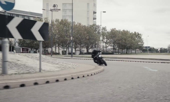 Triumph Trident 660: eccola in azione VIDEO