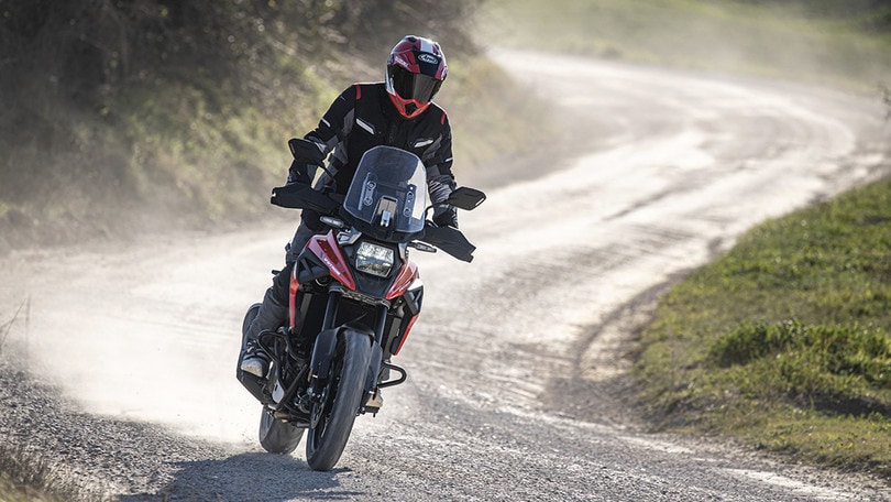 Suzuki V-Strom 1050 XT: l'avventura a portata di mano VIDEO