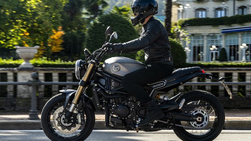 Benelli Leoncino 800: animo focoso VIDEO