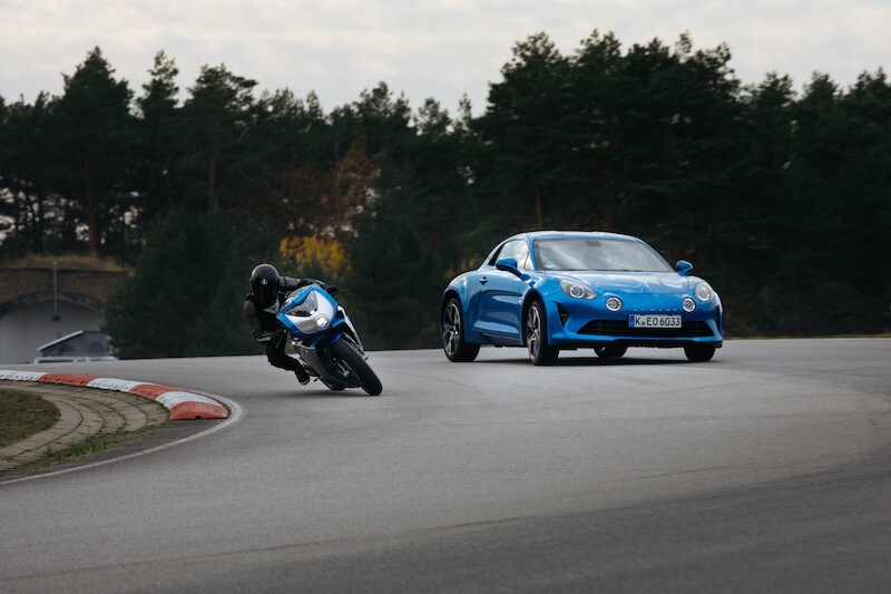MV Agusta Superveloce Alpine VIDEO