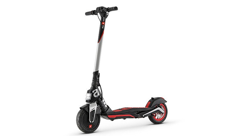 Aprilia presenta il suo primo monopattino elettrico: eSR1