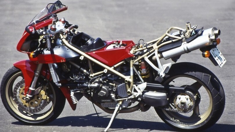 Rewind, Ducati 916 FOTO