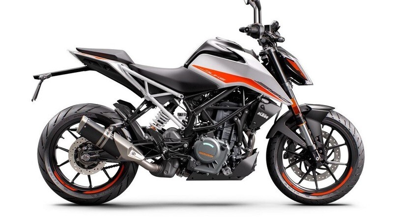 KTM 390 Duke 2021 FOTO