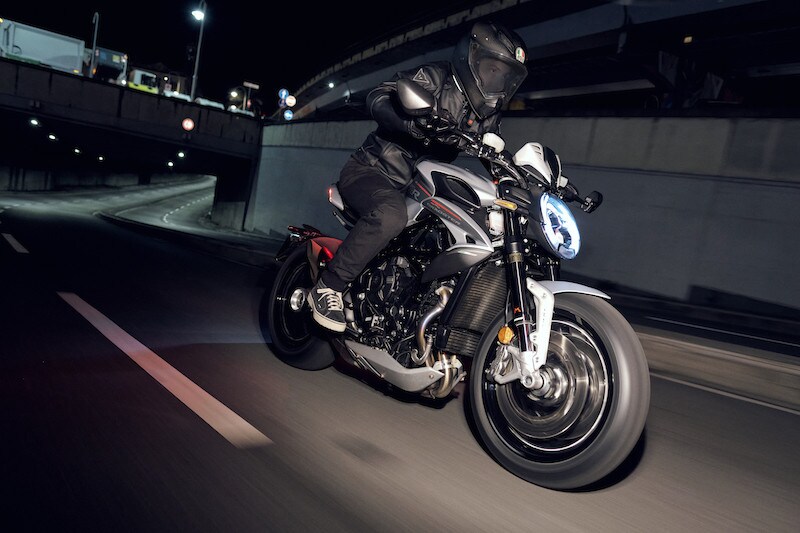 Nuova MV Agusta Dragster 800 RR SCS 2021 - VIDEO